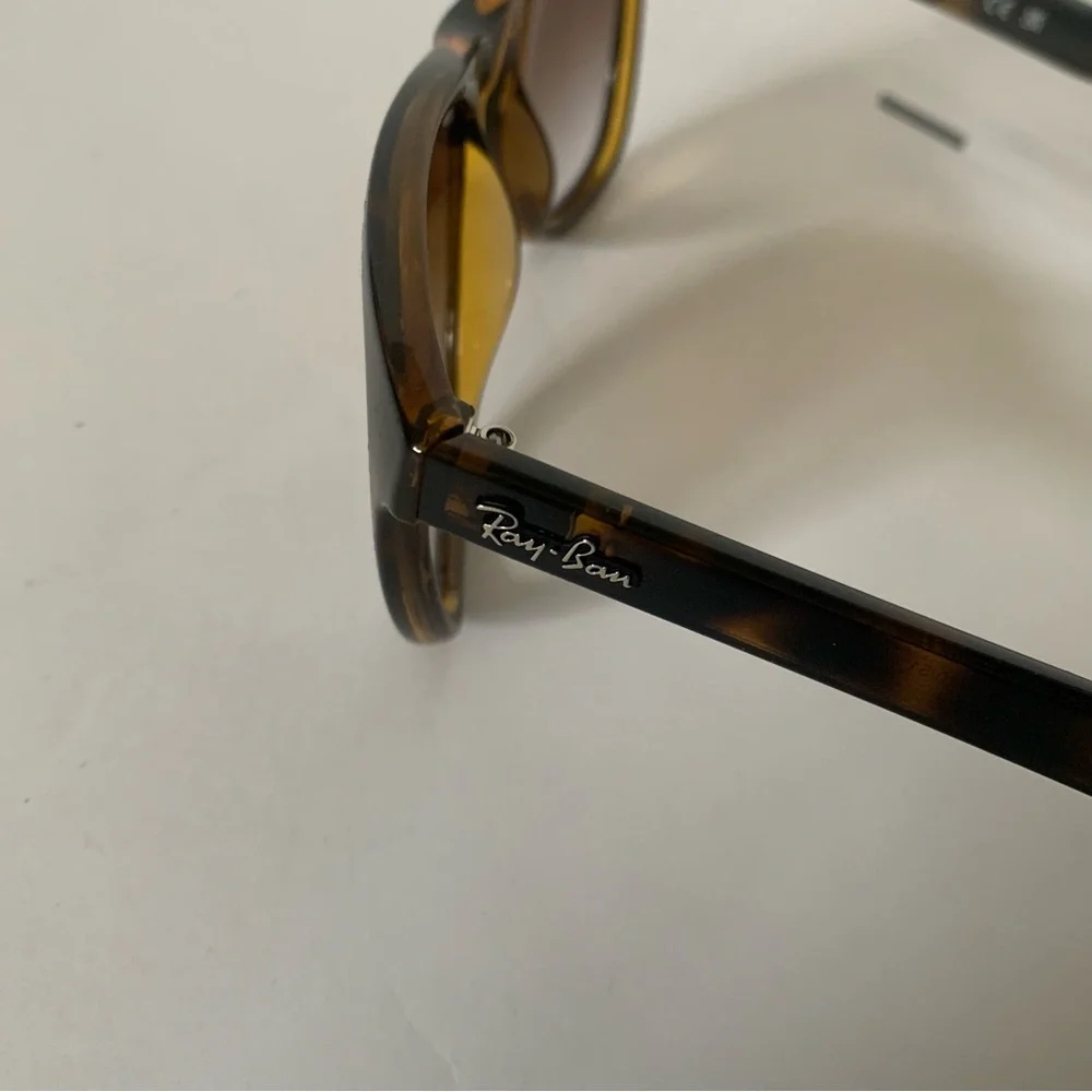 NWT. RAY-BAN 54mm Wayfarer Sunglasses